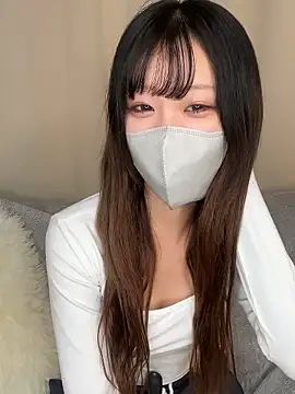 emiiiii1001 online show from 11/21/25, 02:10