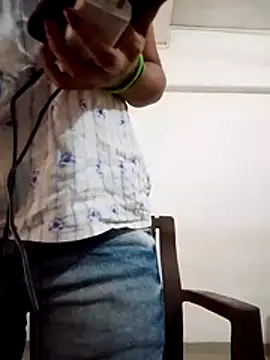 Love Foreverr12 online show from 11/13/25, 08:35