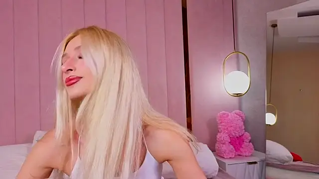 Monica Leen online show from 10/08/25, 06:33