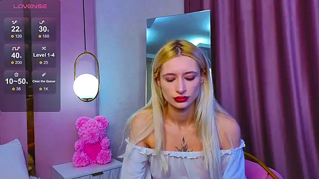 Monica Leen online show from 10/23/25, 06:23