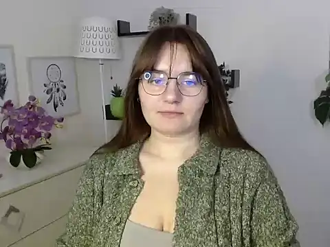 Julie Diamond online show from 10/08/25, 12:36