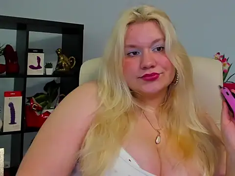 Snapshot of samantha_darling chatting on 05/04/26, 07:26 samantha darling online show from 05/04/26, 07:26