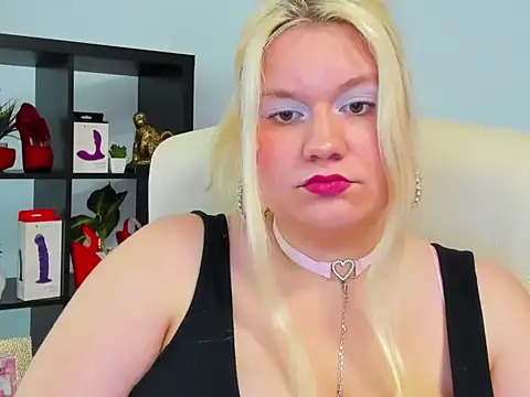 Snapshot of samantha_darling chatting on 05/27/26, 12:57 samantha darling online show from 05/27/26, 12:57