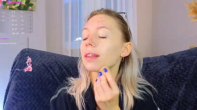 NyxaThorn online show from 09/29/25, 02:33