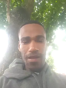 negrobrazil92 online show from 10/21/25, 11:00