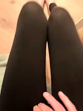 luckylover2024 online show from 04/15/26, 06:37