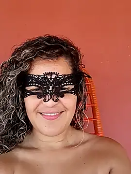 Snapshot of RaphinhaSanches chatting on 10/06/25, 01:41 RaphinhaSanches online show from 10/06/25, 01:41