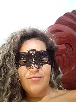 Snapshot of RaphinhaSanches chatting on 11/30/25, 10:52 RaphinhaSanches online show from 11/30/25, 10:52
