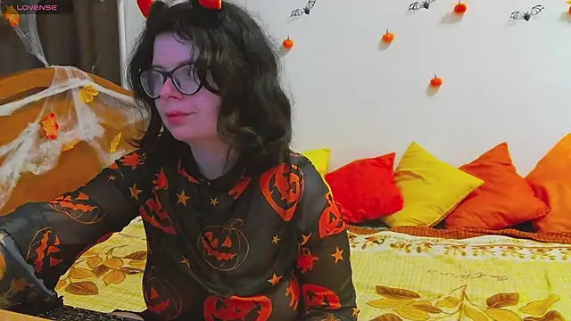 Snapshot of MilisaSweet777 chatting on 10/31/25, 08:21 MilisaSweet777 online show from 10/31/25, 08:21