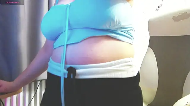 Snapshot of MilisaSweet777 chatting on 11/04/25, 08:19 MilisaSweet777 online show from 11/04/25, 08:19