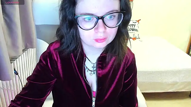 Snapshot of MilisaSweet777 chatting on 11/07/25, 08:20 MilisaSweet777 online show from 11/07/25, 08:20