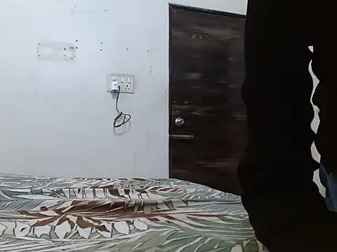 Snapshot of soya_queen chatting on 10/06/25, 02:20 soya queen online show from 10/06/25, 02:20