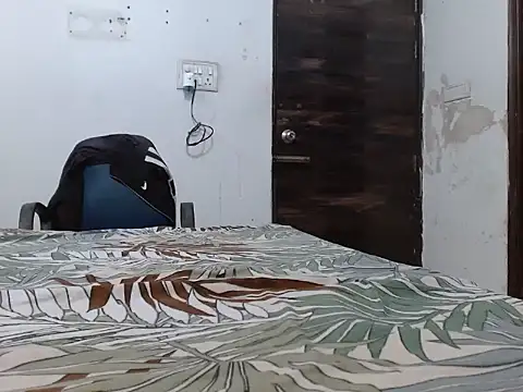 Snapshot of soya_queen chatting on 10/23/25, 02:33 soya queen online show from 10/23/25, 02:33