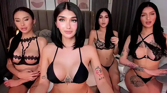 Snapshot of GeorginaMiller04 chatting on 10/20/25, 06:47 GeorginaMiller04 online show from 10/20/25, 06:47