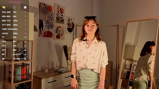 TiannaBorlace online show from 09/19/25, 11:11