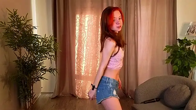 Snapshot of TiannaBorlace chatting on 03/26/26, 02:39 TiannaBorlace online show from 03/26/26, 02:39