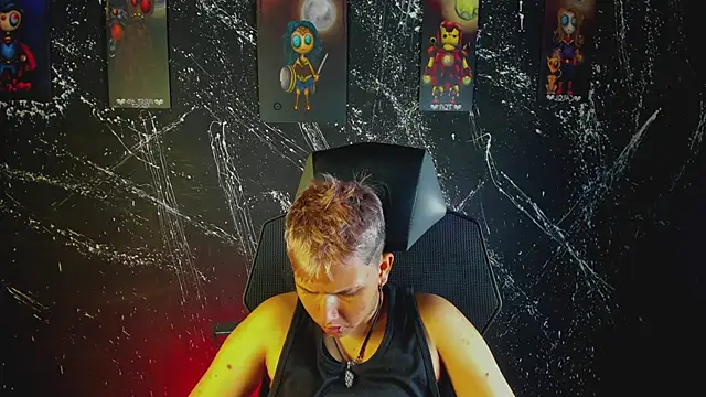 Snapshot of AlanRed_ chatting on 10/11/25, 01:16 AlanRed  online show from 10/11/25, 01:16