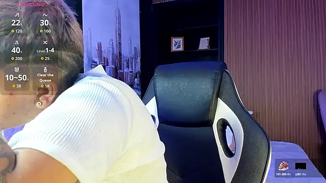 Snapshot of AlanRed_ chatting on 10/14/25, 08:42 AlanRed  online show from 10/14/25, 08:42