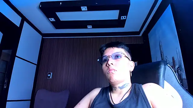 Snapshot of AlanRed_ chatting on 10/28/25, 07:27 AlanRed  online show from 10/28/25, 07:27