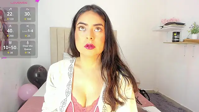 sashaa petit online show from 09/10/25, 11:21