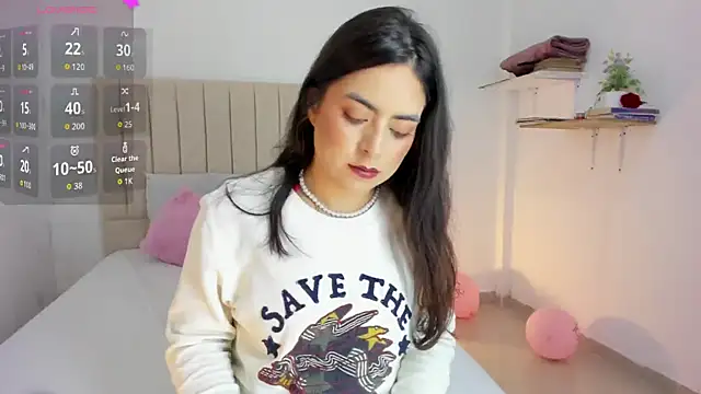 sashaa petit online show from 10/02/25, 11:39