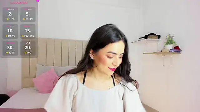 sashaa petit online show from 10/04/25, 11:08