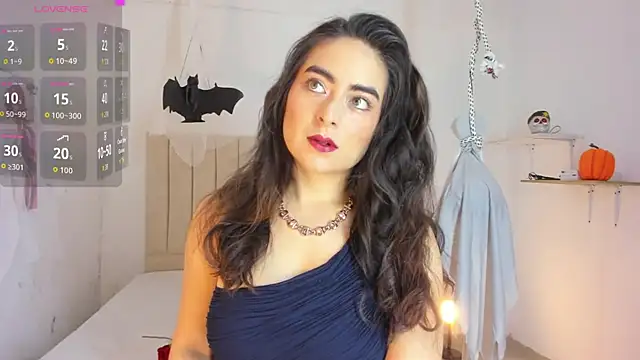 sashaa petit online show from 10/18/25, 11:00