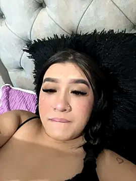 Snapshot of Aliciawhitee chatting on 12/05/25, 02:20 Aliciawhitee online show from 12/05/25, 02:20