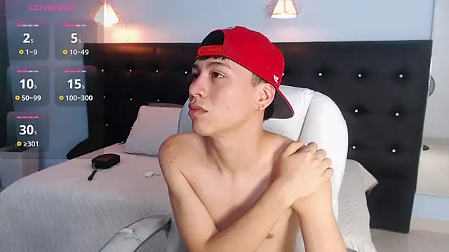 Abraham horny18 online show from 10/13/25, 08:31