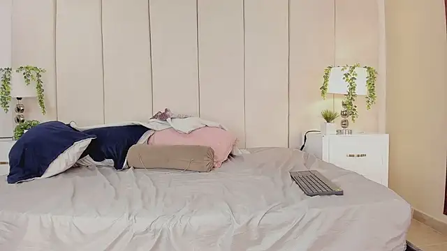 college muscle ass1 online show from 09/27/25, 05:40