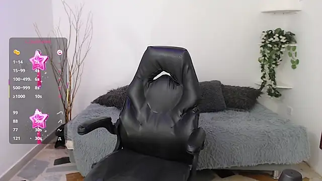 LiaGlow online show from 11/13/25, 12:26