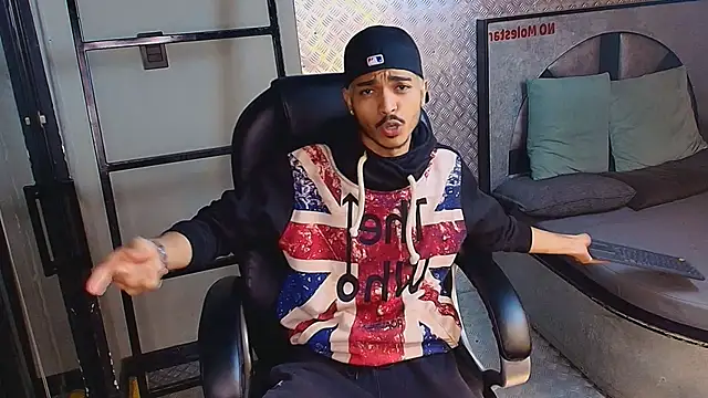 MarcusRain  online show from 10/02/25, 03:24