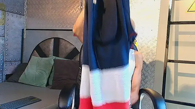 Snapshot of MarcusRain_ chatting on 11/15/25, 06:48 MarcusRain online show from 11/15/25, 06:48