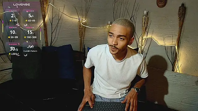 Snapshot of MarcusRain_ chatting on 11/22/25, 07:24 MarcusRain online show from 11/22/25, 07:24