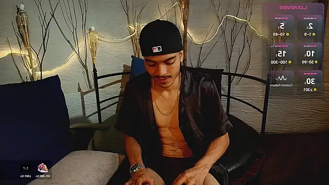 Snapshot of MarcusRain_ chatting on 11/30/25, 04:38 MarcusRain online show from 11/30/25, 04:38