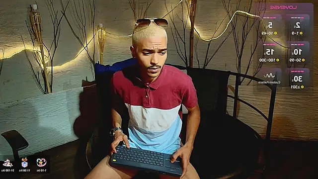 Snapshot of MarcusRain_ chatting on 12/01/25, 03:33 MarcusRain online show from 12/01/25, 03:33