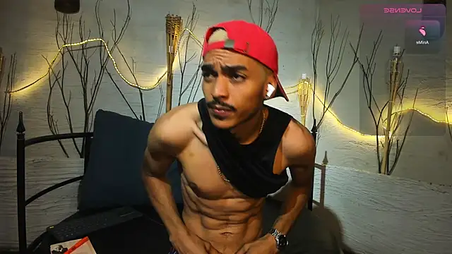 Snapshot of MarcusRain_ chatting on 12/05/25, 03:59 MarcusRain online show from 12/05/25, 03:59