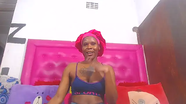 LoloQueen5 online show from 05/04/26, 08:16
