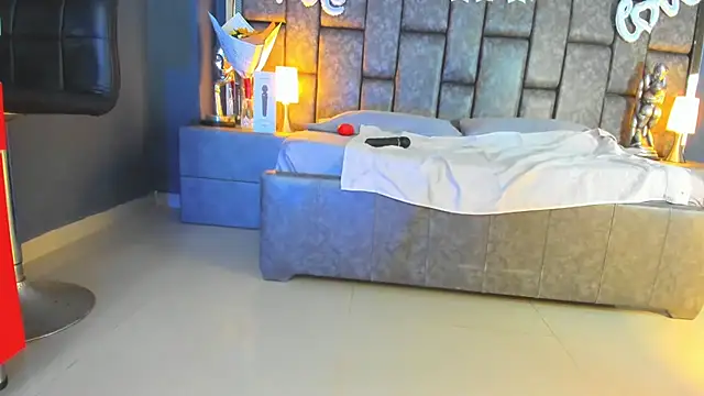 becca scotts online show from 09/23/25, 11:57