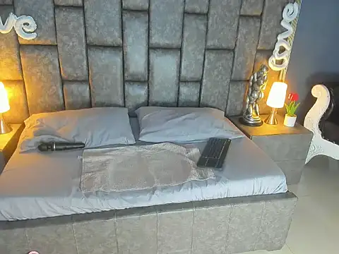 becca scotts online show from 09/27/25, 12:10