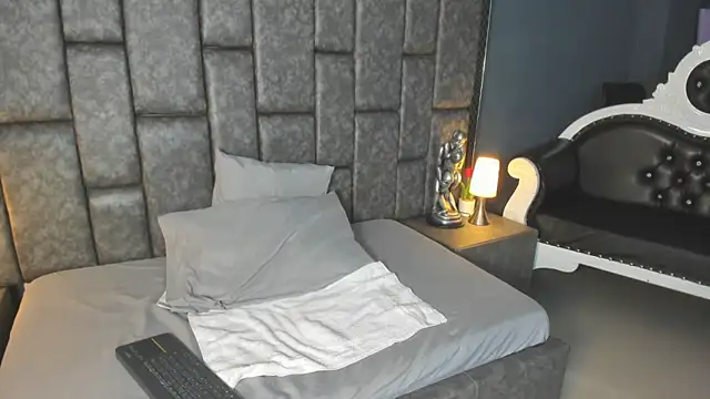 becca scotts online show from 10/15/25, 12:05