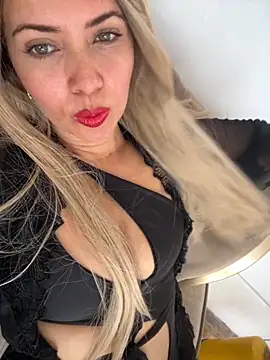 becca scotts online show from 10/16/25, 12:28