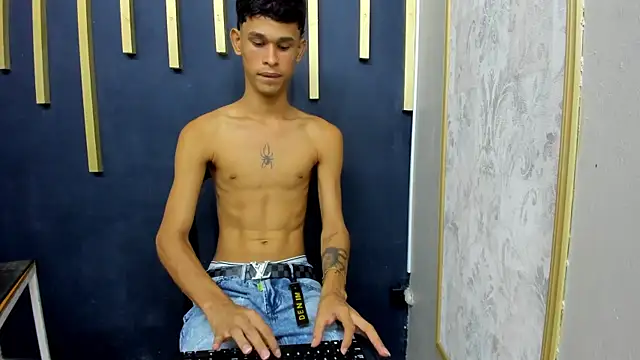 Snapshot of Just_D4v7 chatting on 09/16/25, 07:04 Just D4v7 online show from 09/16/25, 07:04