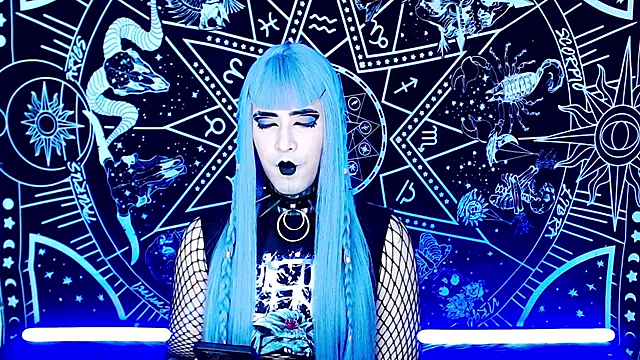 Snapshot of naomi_satan chatting on 11/21/25, 02:21 naomi satan online show from 11/21/25, 02:21