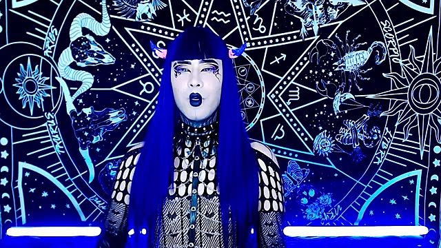 Snapshot of naomi_satan chatting on 11/22/25, 01:04 naomi satan online show from 11/22/25, 01:04