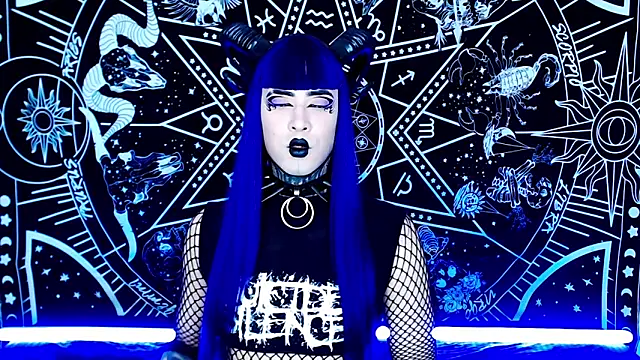 Snapshot of naomi_satan chatting on 11/26/25, 12:44 naomi satan online show from 11/26/25, 12:44