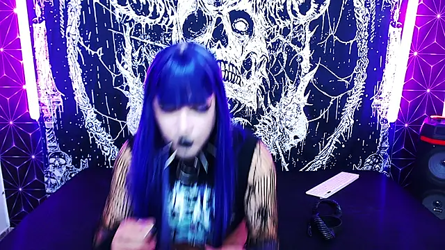Snapshot of naomi_satan chatting on 06/11/26, 02:53 naomi satan online show from 06/11/26, 02:53