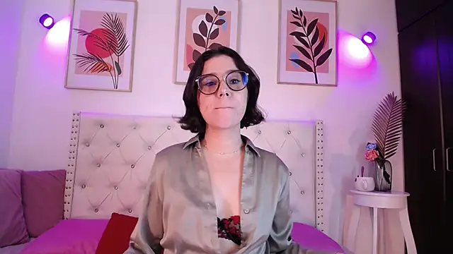 Snapshot of barbyehot chatting on 11/09/25, 07:34 barbyehot online show from 11/09/25, 07:34