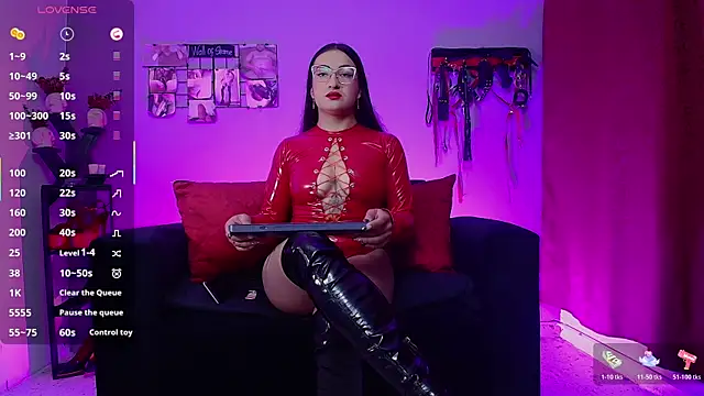 Daphne Clarke online show from 10/20/25, 10:16