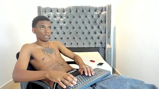Snapshot of nero_reyd chatting on 01/13/26, 07:30 nero reyd online show from 01/13/26, 07:30